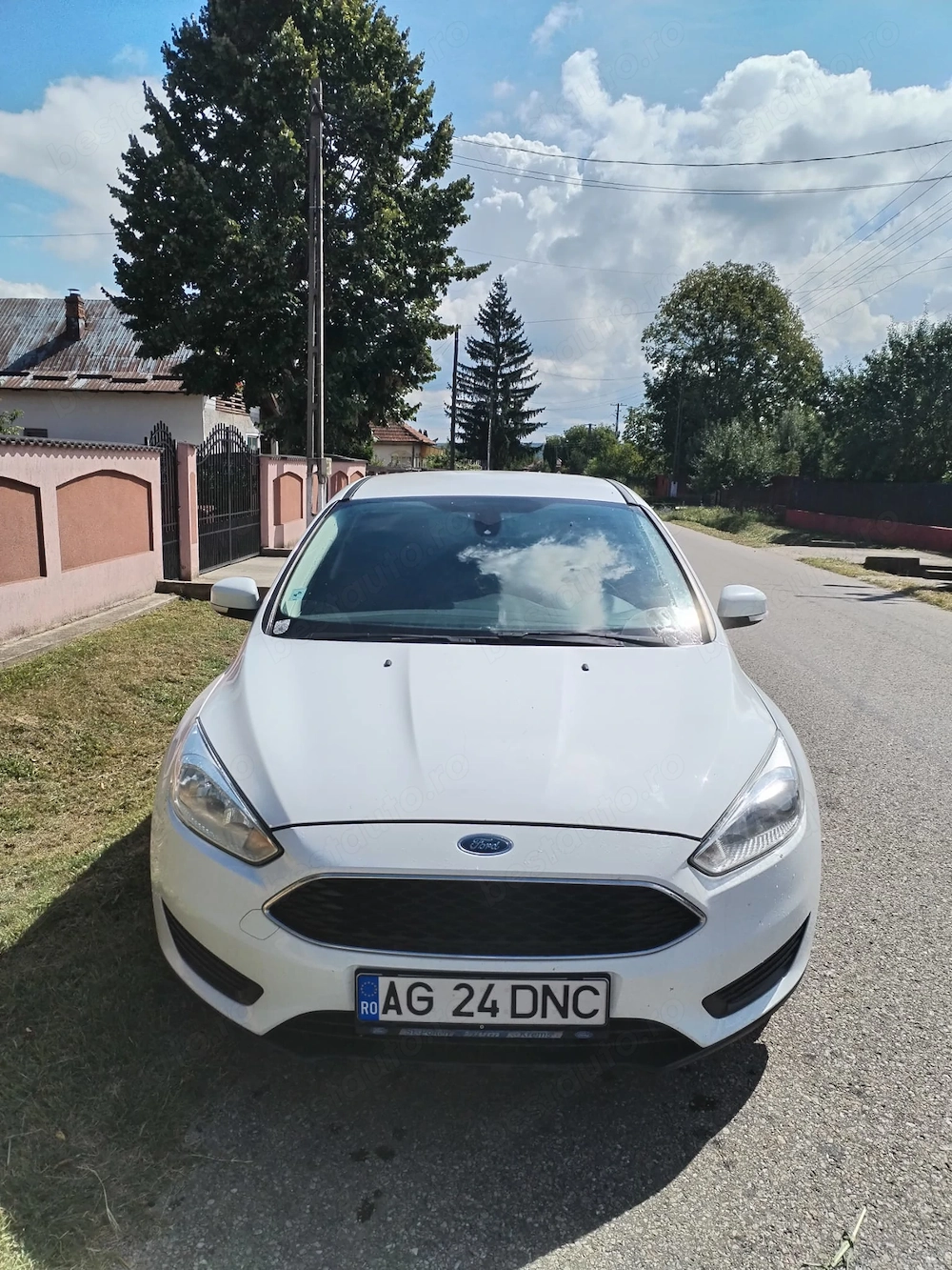 Ford Focus 2016 benzina, km putini, stare excelentă 