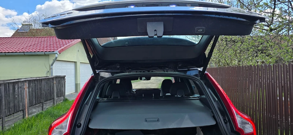 De vanzare VOLVO XC60