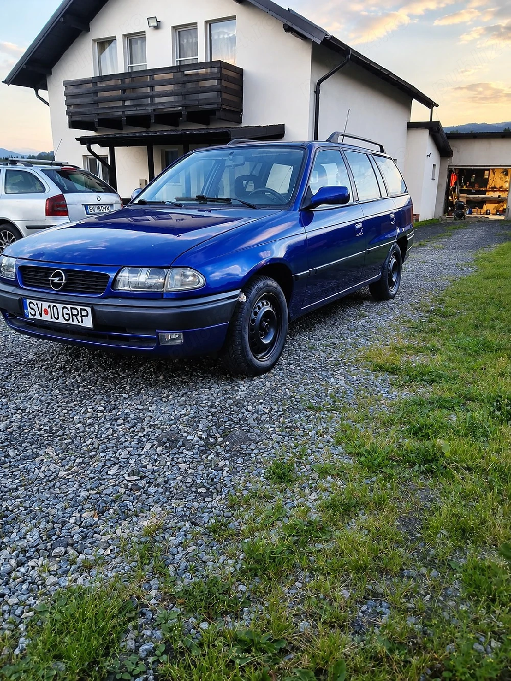 Oferta  Opel Astra Caravan 1.4 Benzină     Proprietar 17 Ani   Investiții Făcute 
