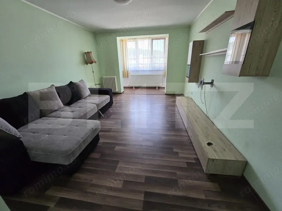 Apartament cu 3 camere, 70 mp, zona Reghin