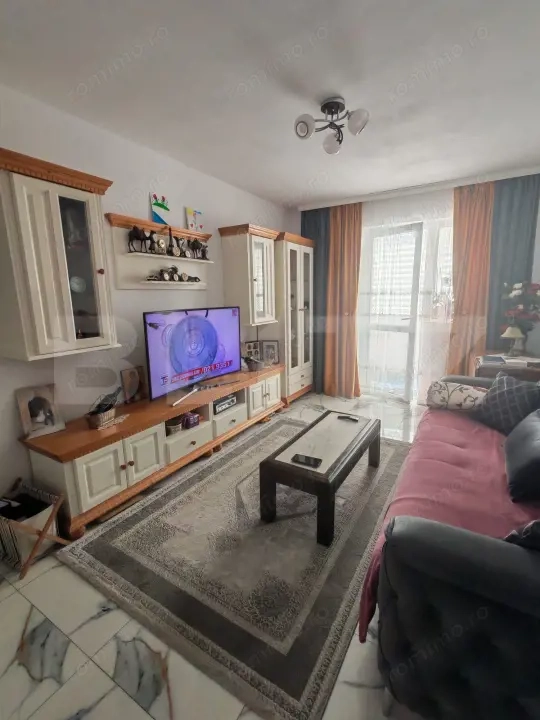 Apartament 2 camere de vanzare, 63 mp, zona Unirea