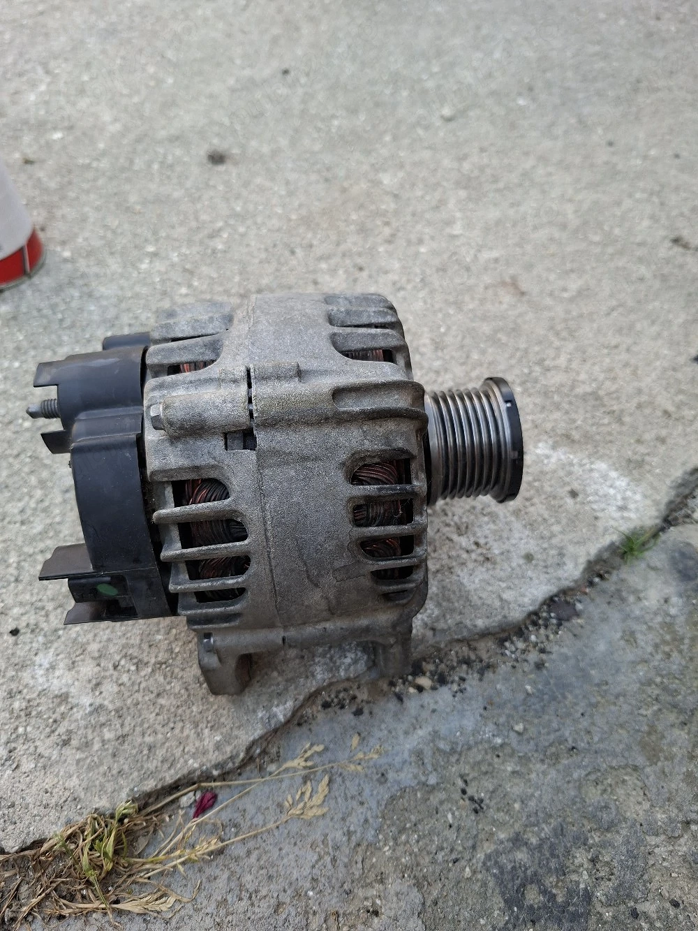 vând alternator renault megane 3 1 2 tce
