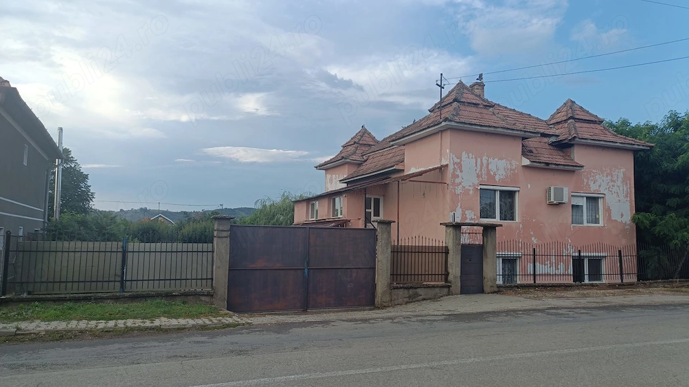 Casă cu etaj localitatea Tileagd 