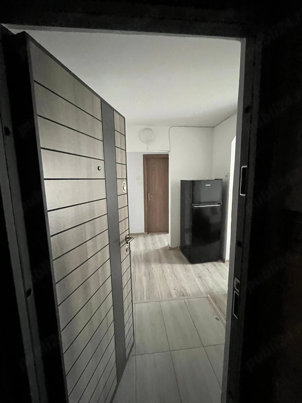 Apartament 2 camere decomandat, centrală proprie, Rovine 