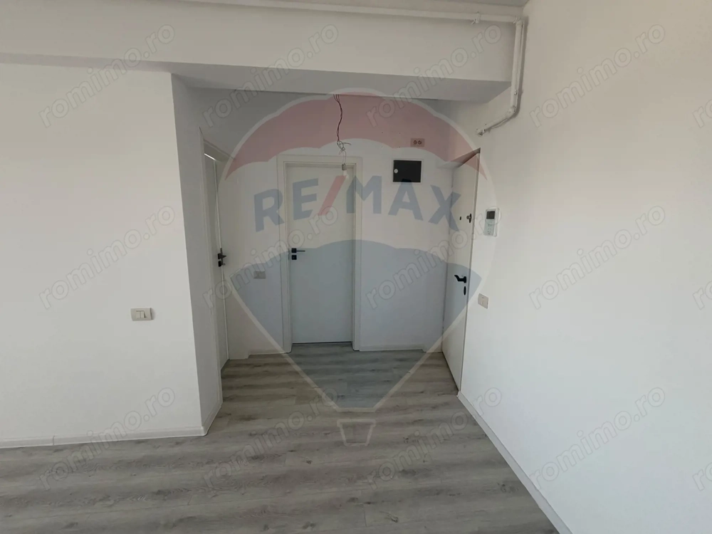 Apartament 2 camere semidecomandat | Parcare inclusă
