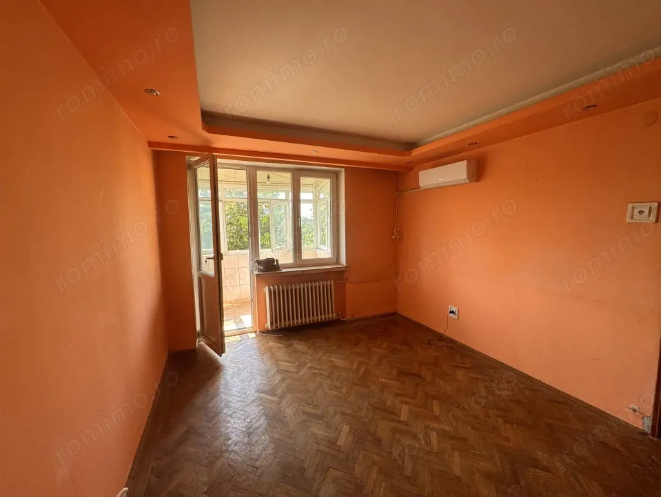 Apartament 3 camere, decomandat, 57 mp, zona Nicolae Titulescu 