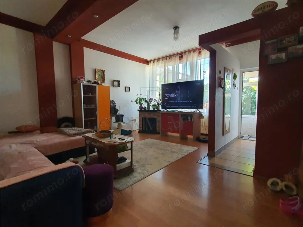 FREIDORF, CASA DECOMANDATA CU 7 CAMERE, 5 DORMITOARE, 3 BAI, BUCATARIE INCHISA SI SPATII DE DEPOZITA