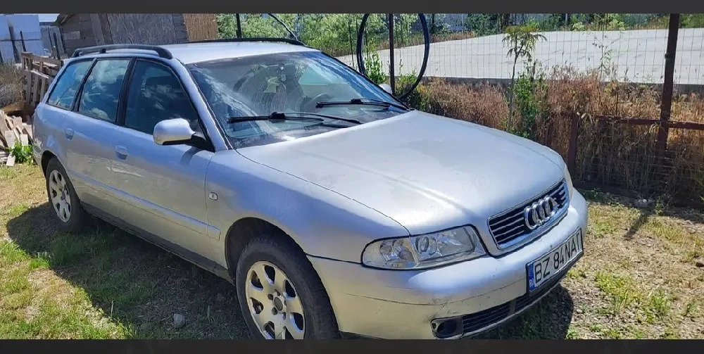 vand sau dezmembrez audi a4