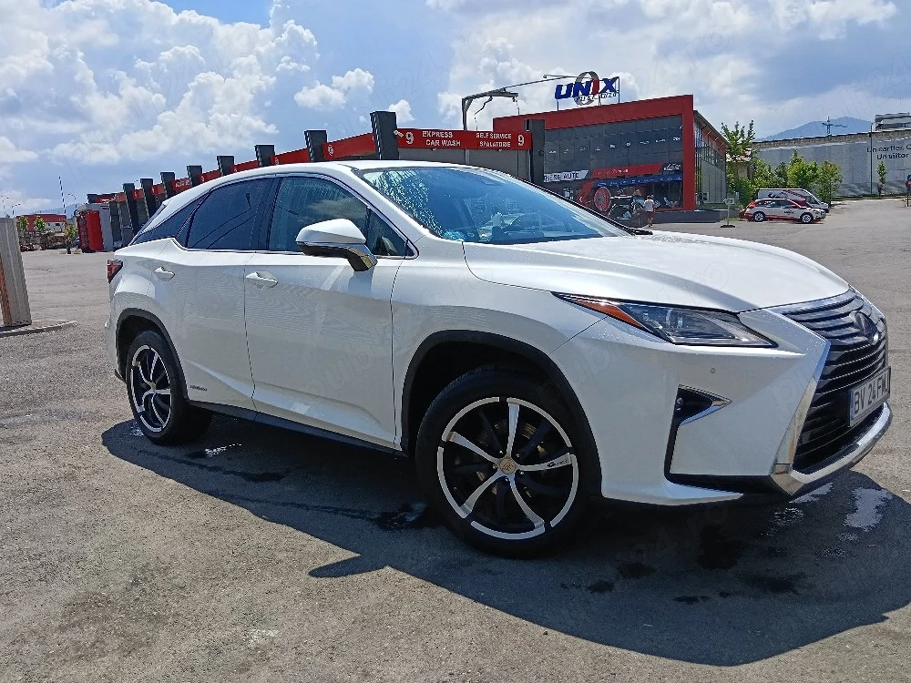 Lexus RX 450h din 2018 cu factura și TVA deductibil 