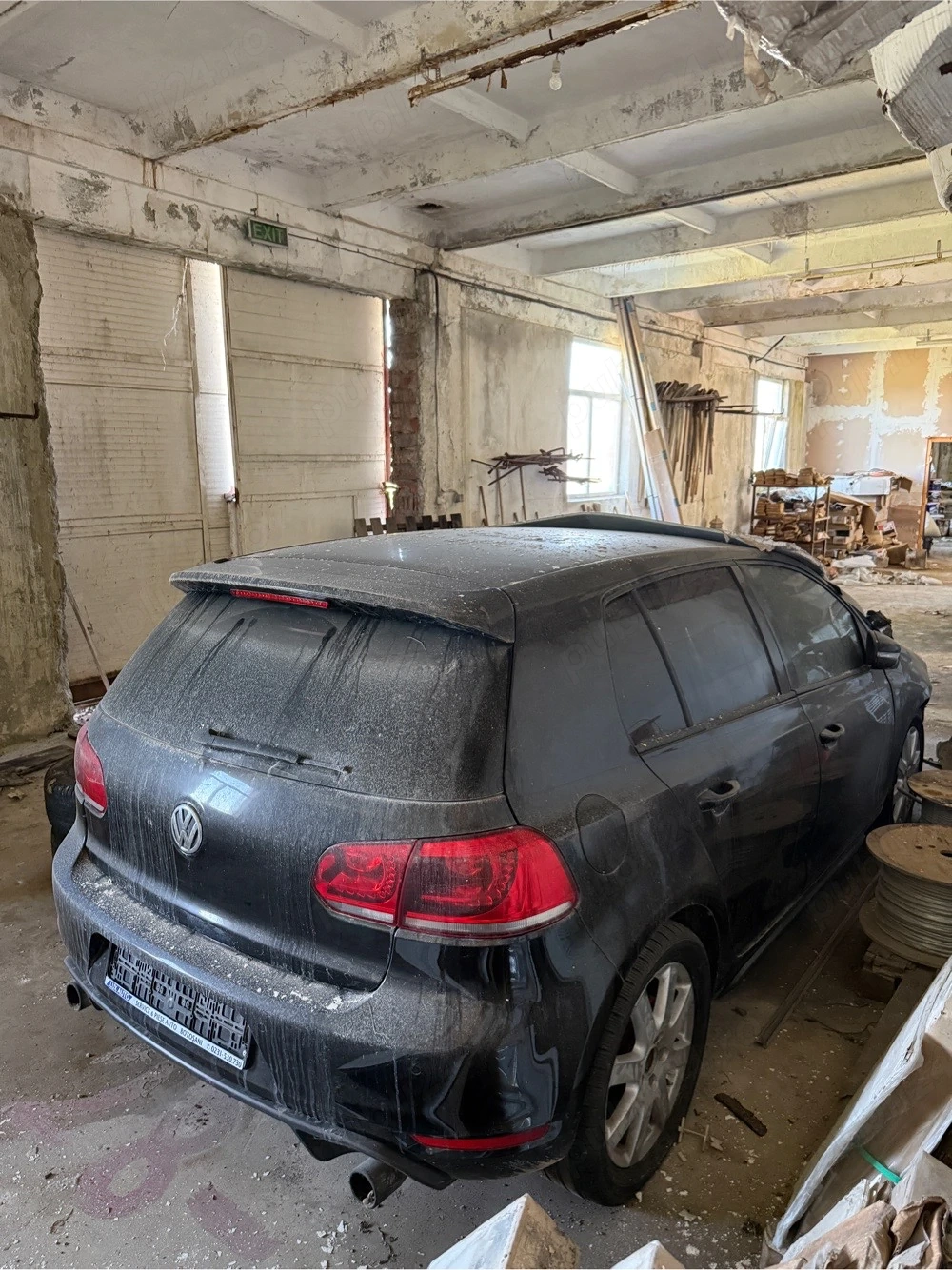 vand golf 6 gti avariat 