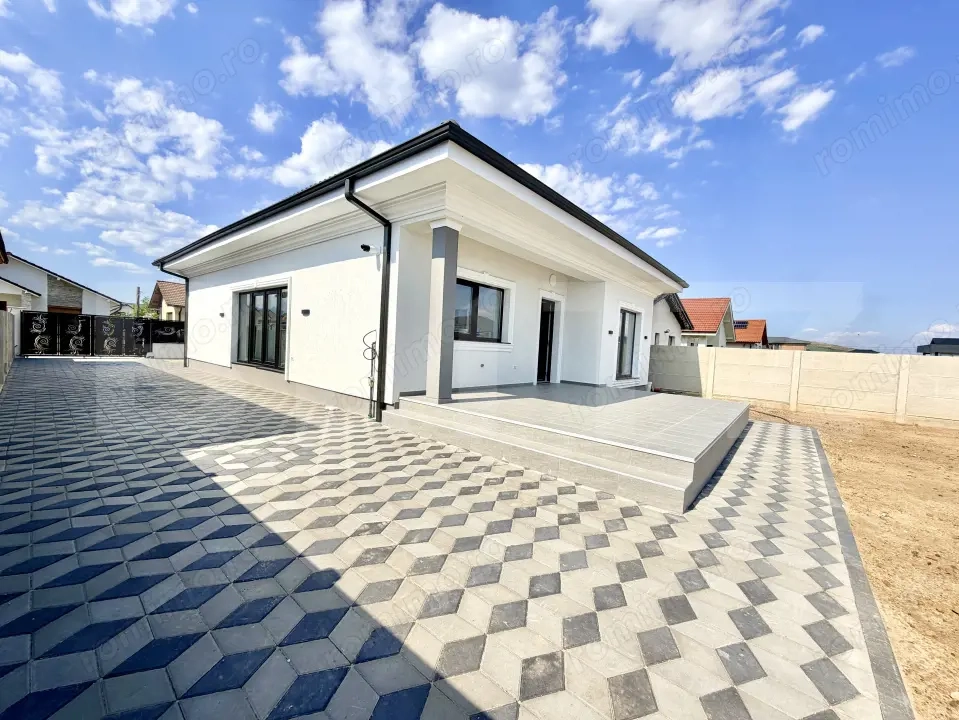 Casa individuala 4 camere, 127 mp, teren 424 mp, zona Orizont