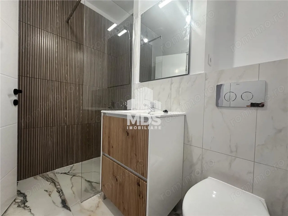 2 CAMERE, DECOMANDAT, RENOVAT RECENT, CENTRALA TERMICA, GH. LAZAR!