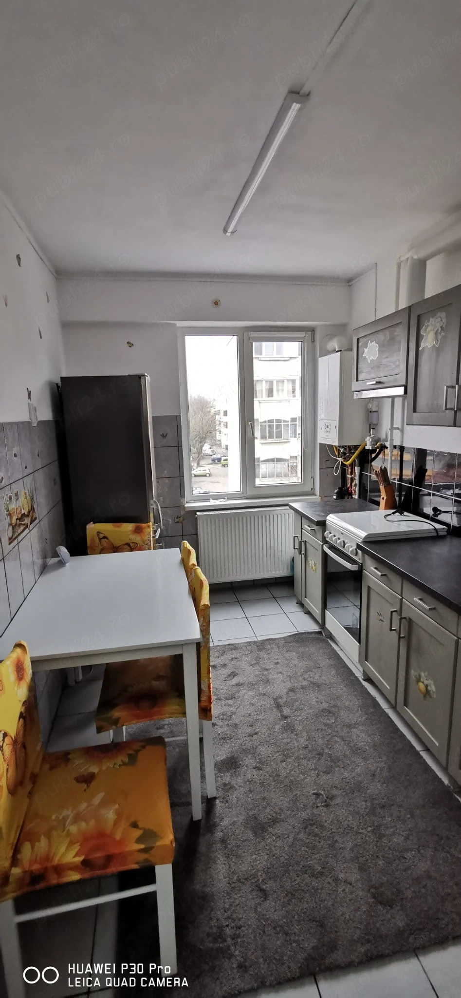 De închiriat apartament cu 3 camere in Tudor 