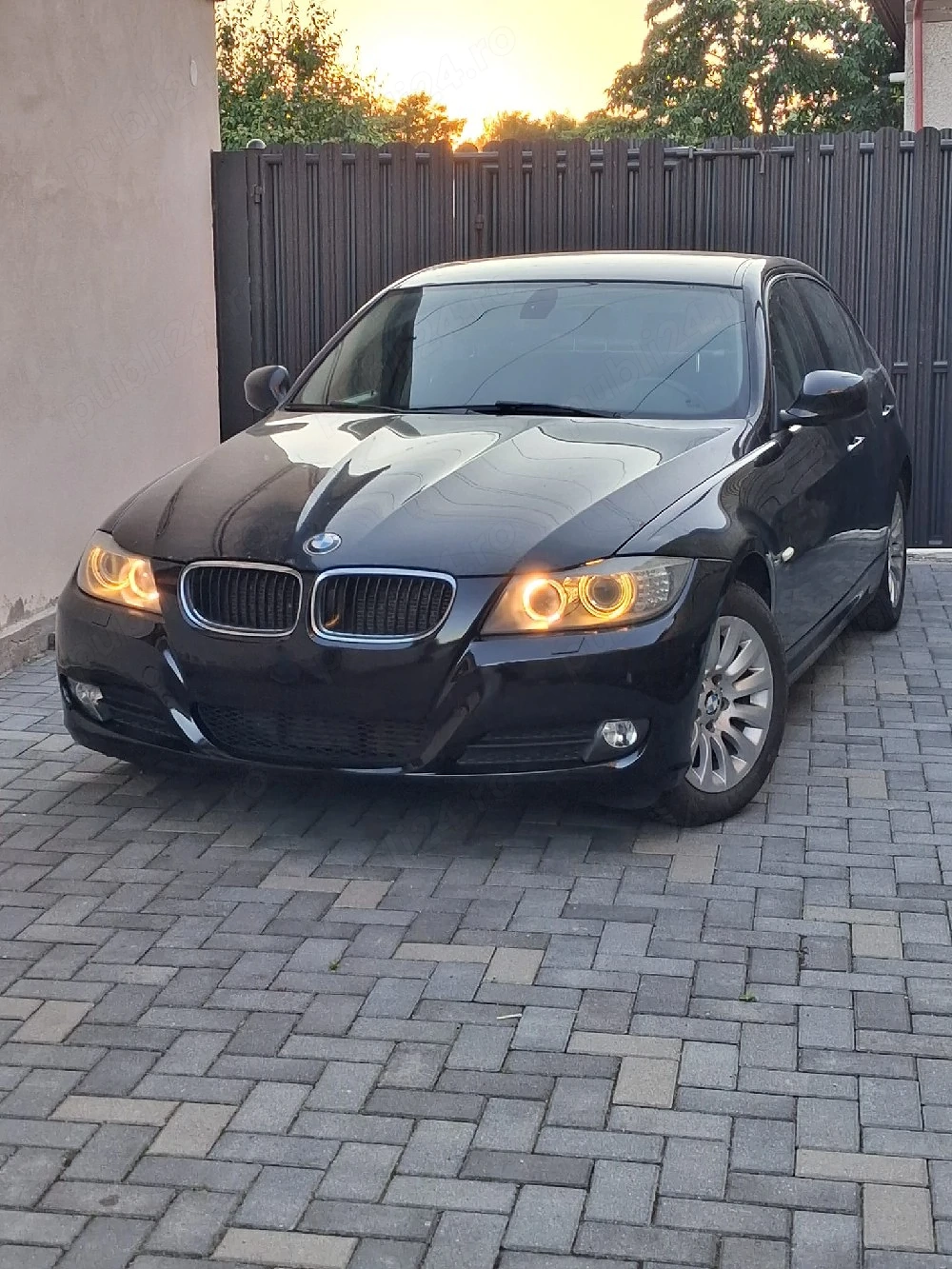 BMW E90 320  Lci 2.0d 2010 euro5 xenon navi angeleys