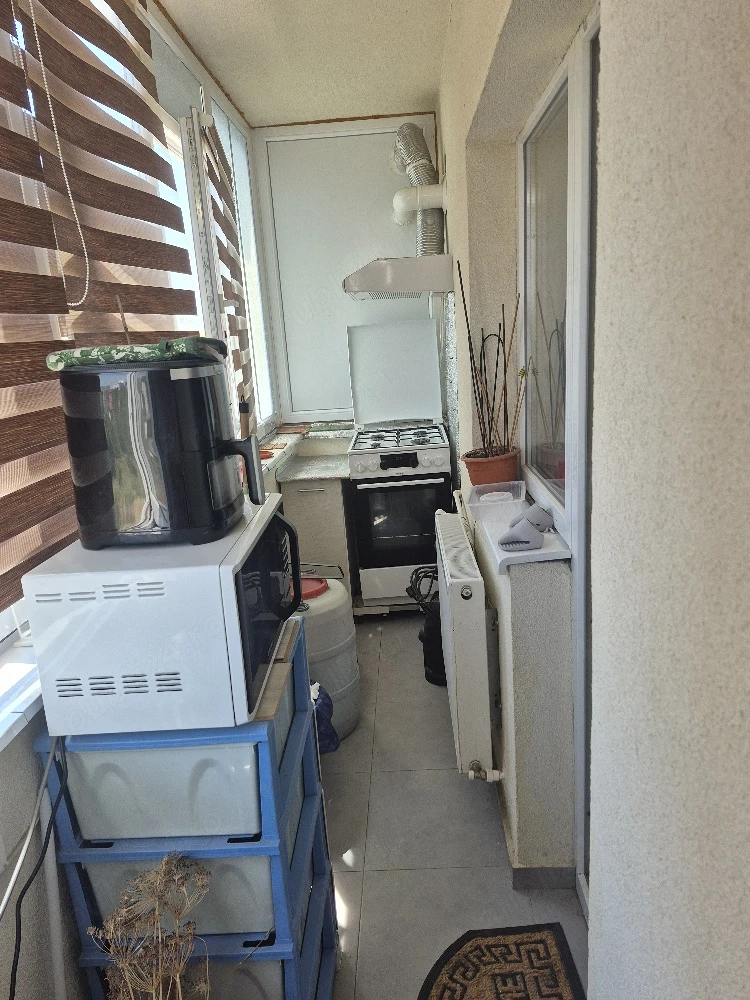 Vând apartament 2 camere, et.1 3