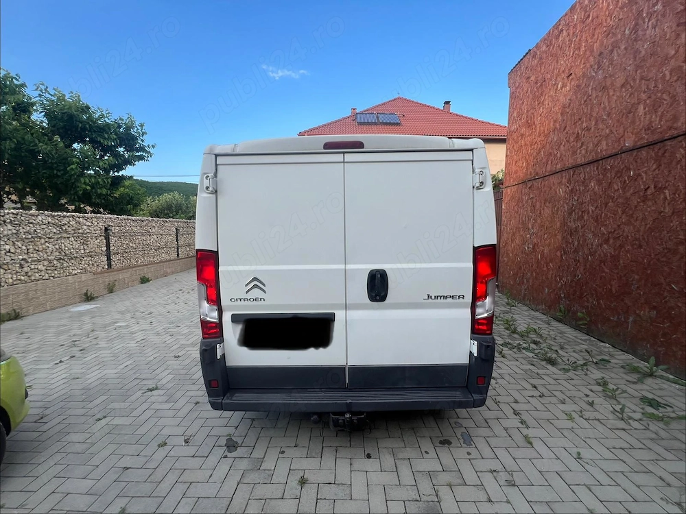 Citroen Jumper 2.2 Diesel 130 CP   2014   6 locuri   AC   Pilot   6 viteze