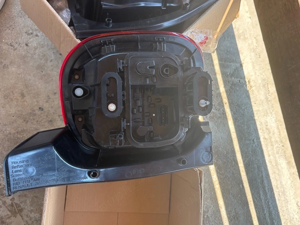 vand stopuri duster 2019 originale cu tot cu soclu 350 buc