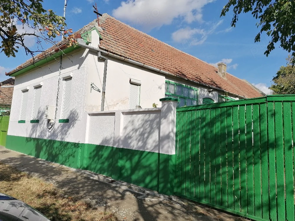 Vand casa în loc Mailat 
