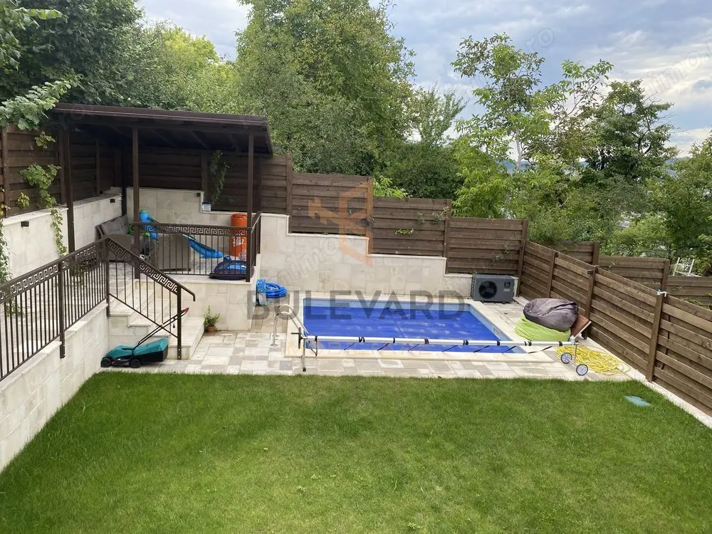 Casa cu piscina, cartier Gruia