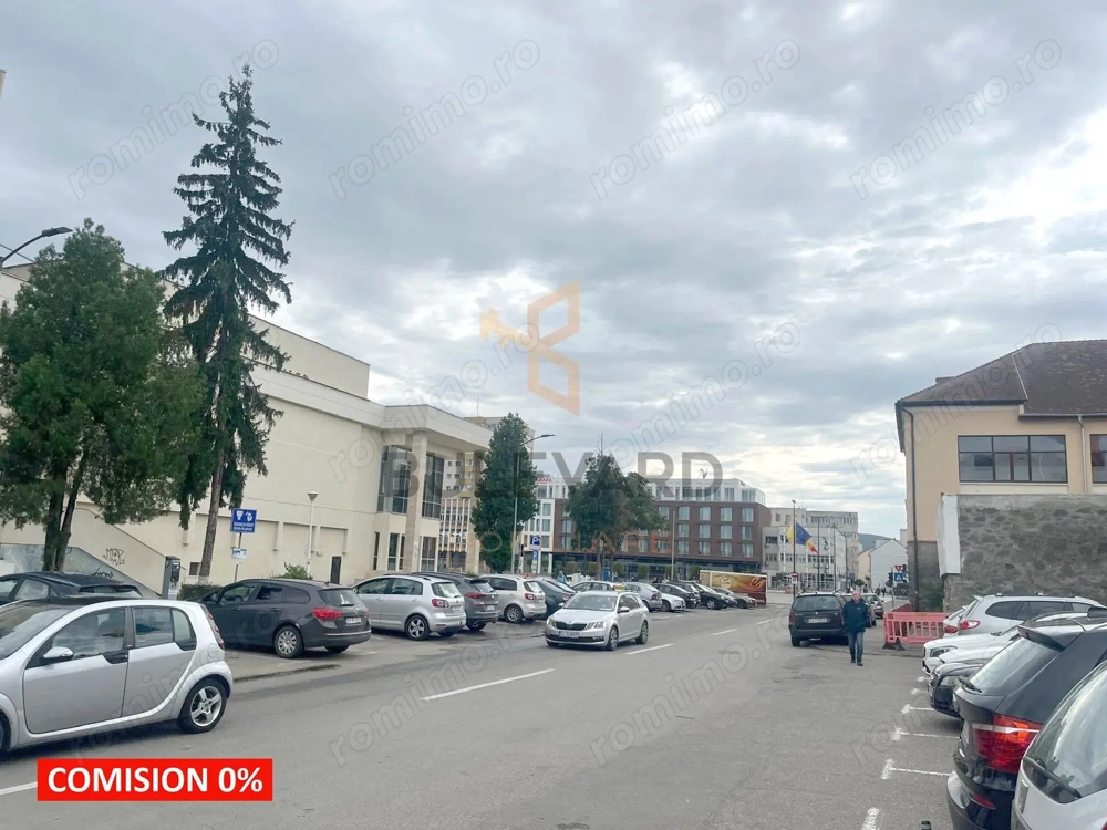 Apartament 3 camere etaj 1, zona centrala!