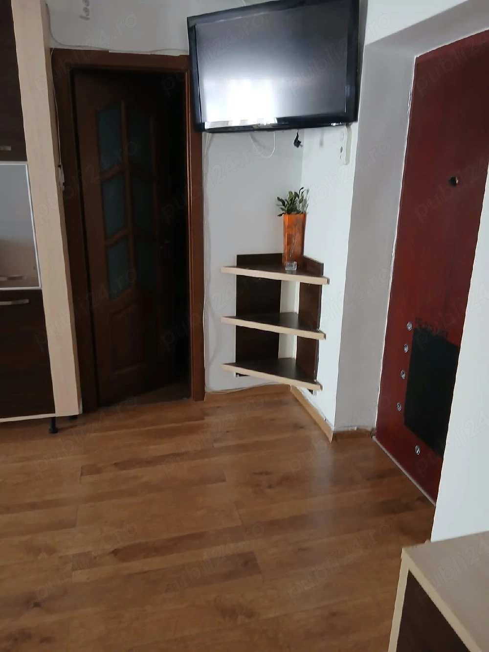 Inchiriez apartament
