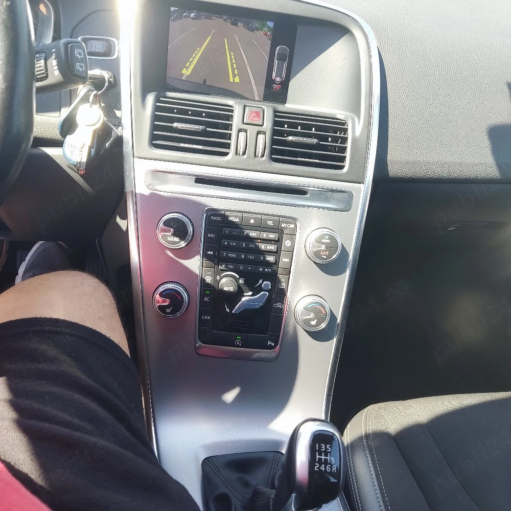 vand Volvo XC60,an 2017 bine echipat .