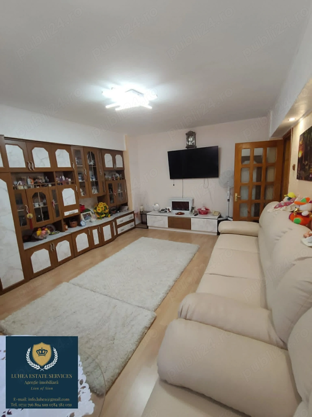 Apartament cu 3 camere, 2 băi, 2 balcoane, pe 2 etaje