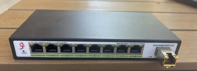 Switch XikeStor SKS3200M-8GPY1XF   8 2.5GbE Managed + 1 10G SFP+