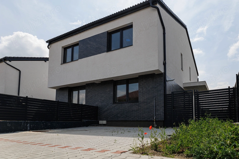 Duplex modern | Curte proprie | Două locuri de parcare | Sânpetru