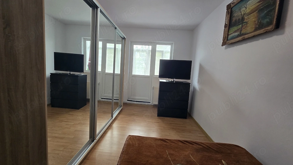 Garsonieră de închiriat, 28 mp, Etaj 1, Hunedoara.