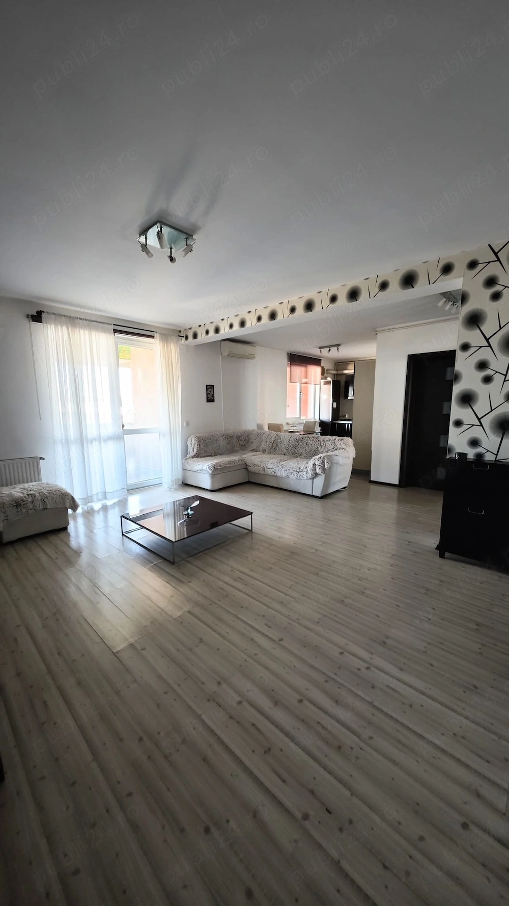 Proprietar, ofer spre inchiriere apartament cu 2 camere si terasa tip rooftop 