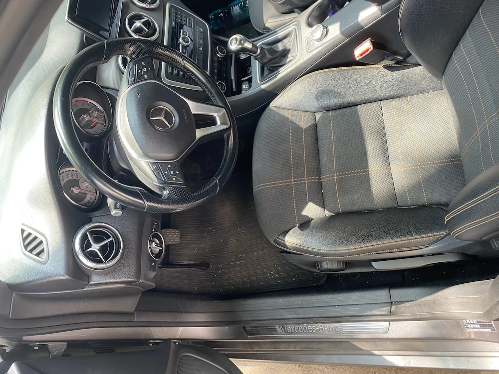 Mercedes benz cla 200