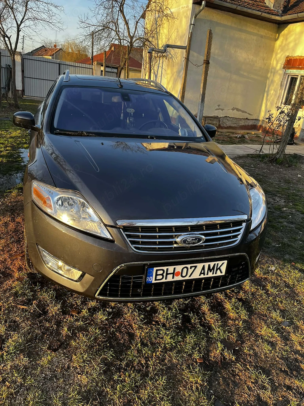 Ford Mondeo Ghia