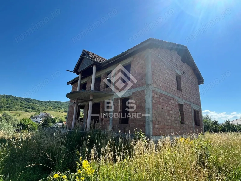 Casă la Roșu 265 mp util | Zona Valea Jelnii | Teren 900 mp