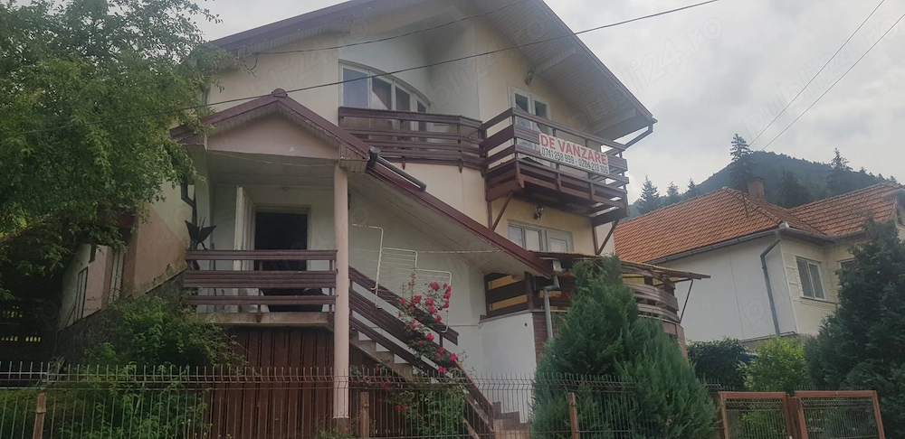 Casă de vânzare (VILĂ) 
