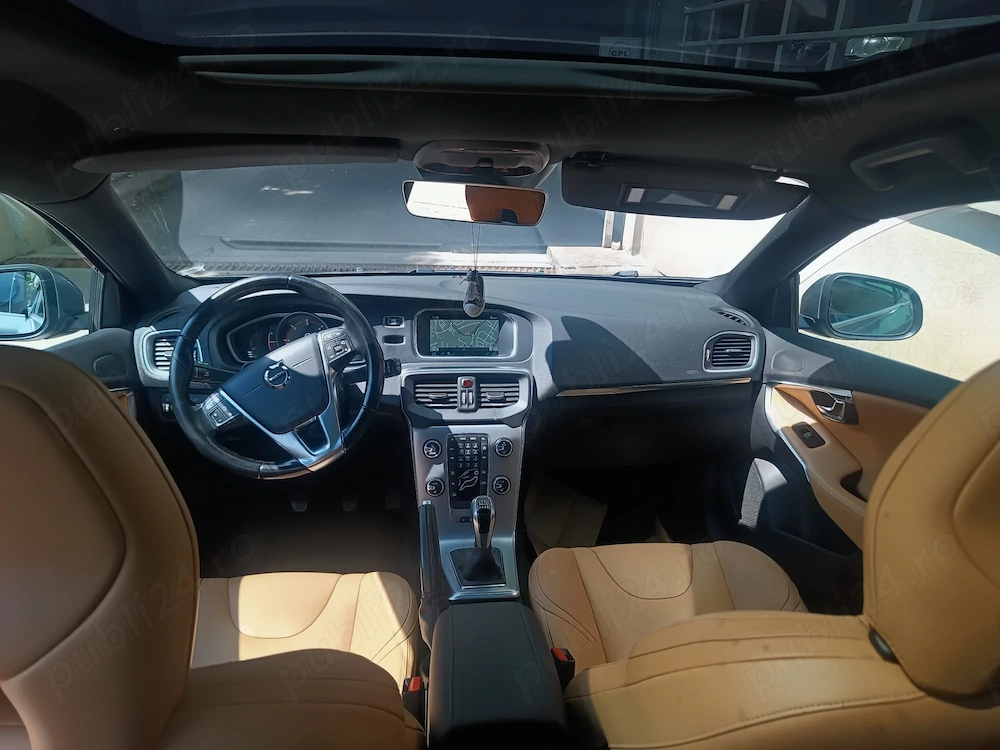 Volvo V40 INSCRIPTION, AN  2107, TVA  inclus
