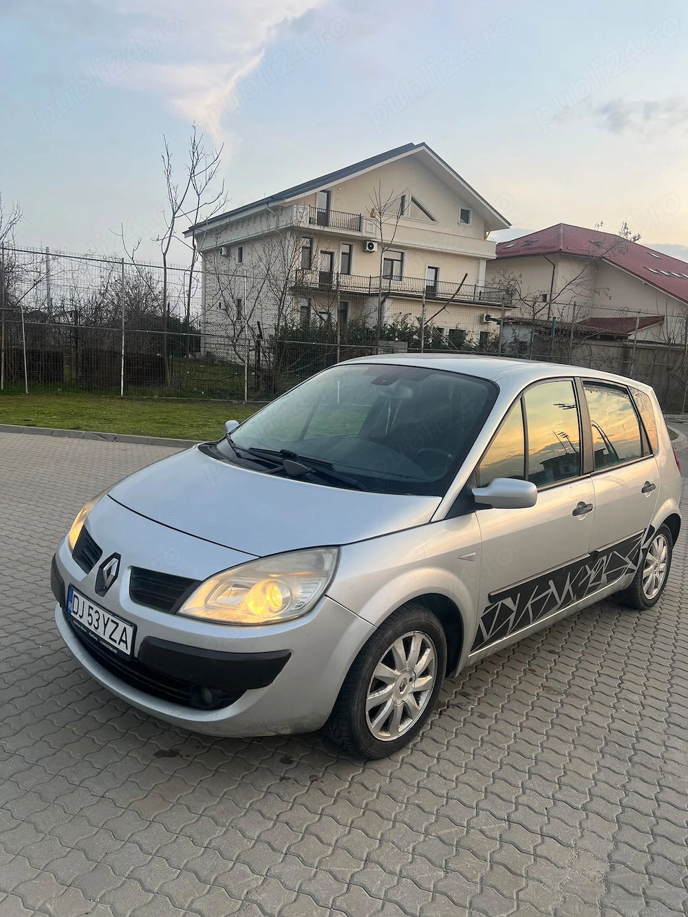 Scenic cîrlig xenon fiscal