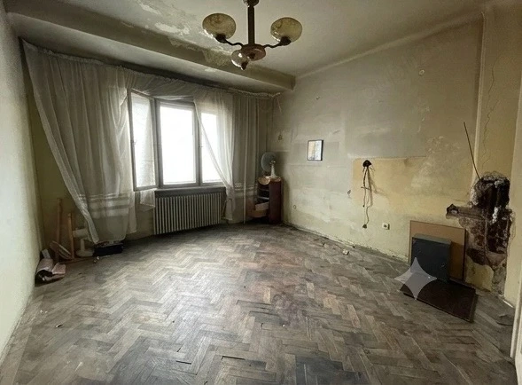 Armeneasca - Mantuleasa 5 camere 118 mp utili liber