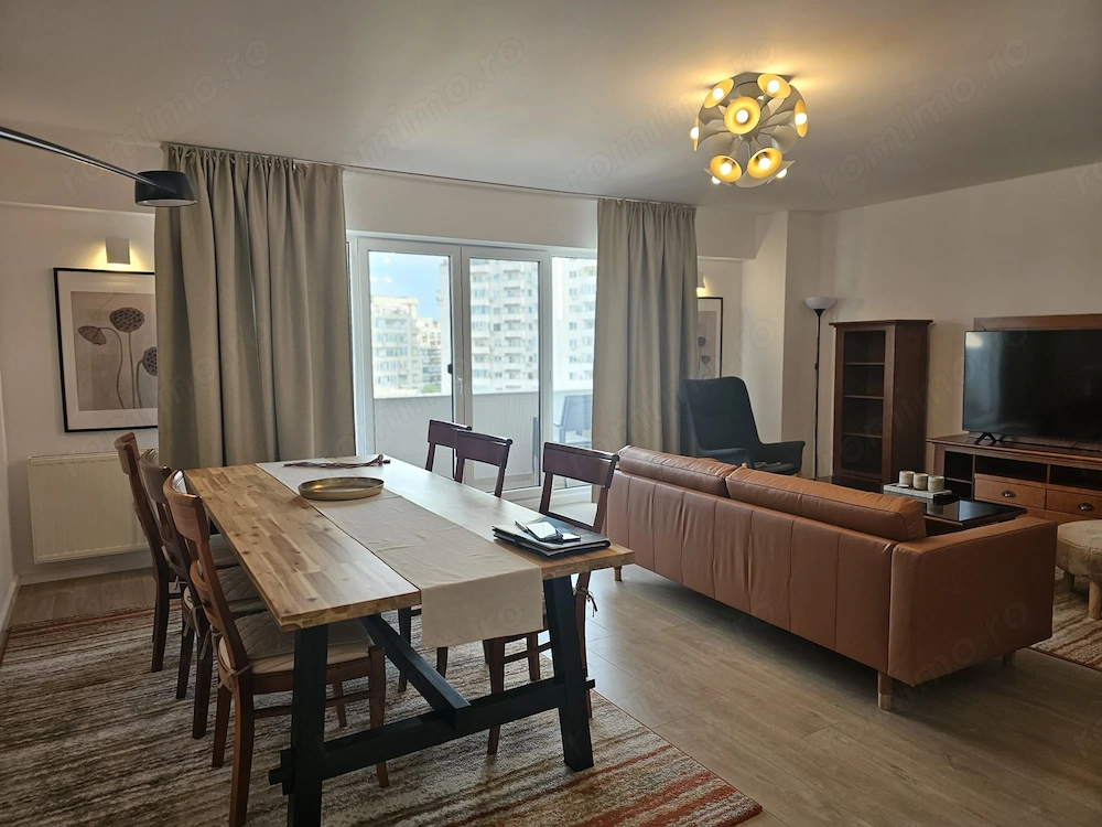 Apartament 3 camere, decomandat.Decebal, Piata Alba Iulia