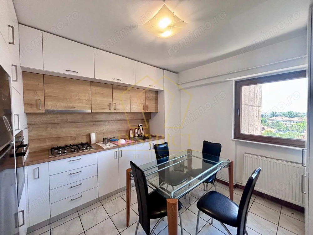 Apartament spatios cu 4 camere si terasa | Modern