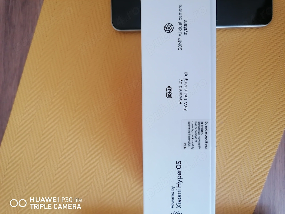 Vând smartphone xiaomi redmi 15, nou, lansat în 2025
