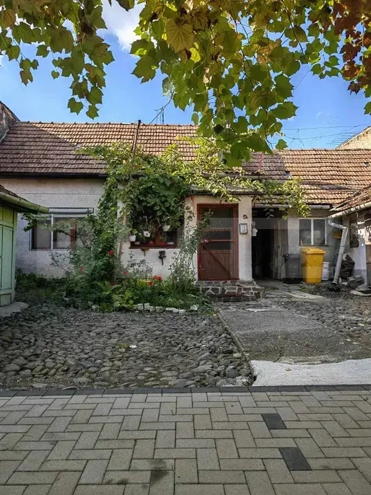 Casă de vânzare, 59 mp, zona Centru - Reghin