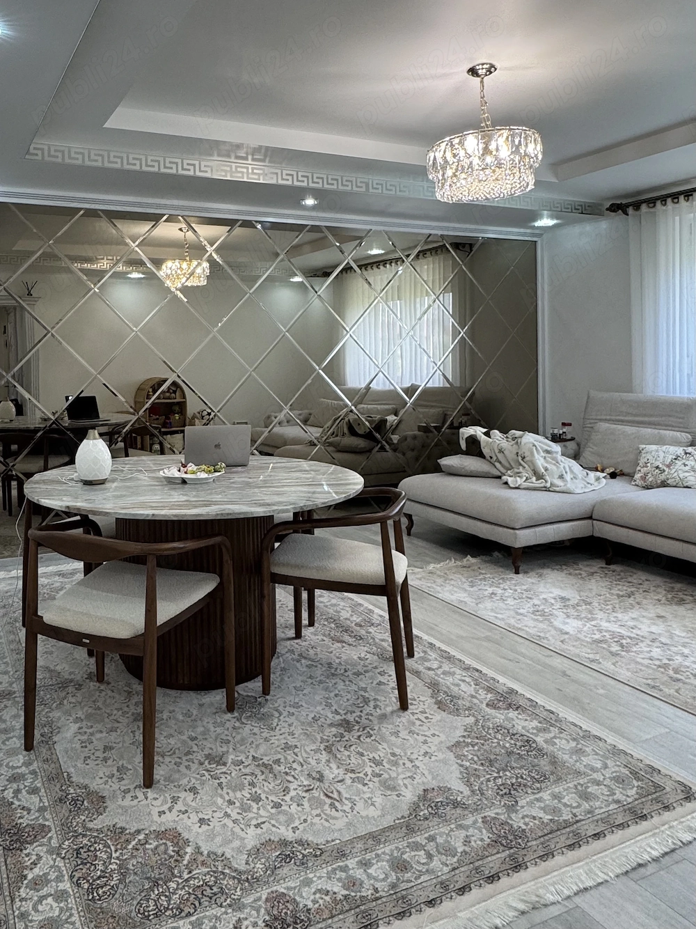 Vand apartament cu 3 camere Radauti 