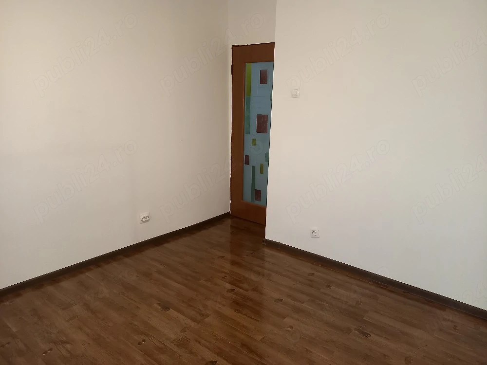 Vand apartament 2 camere decomandat 9 Mai Ploiesti