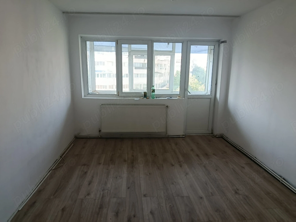Proprietar Vand Apartament 3 camere Obor