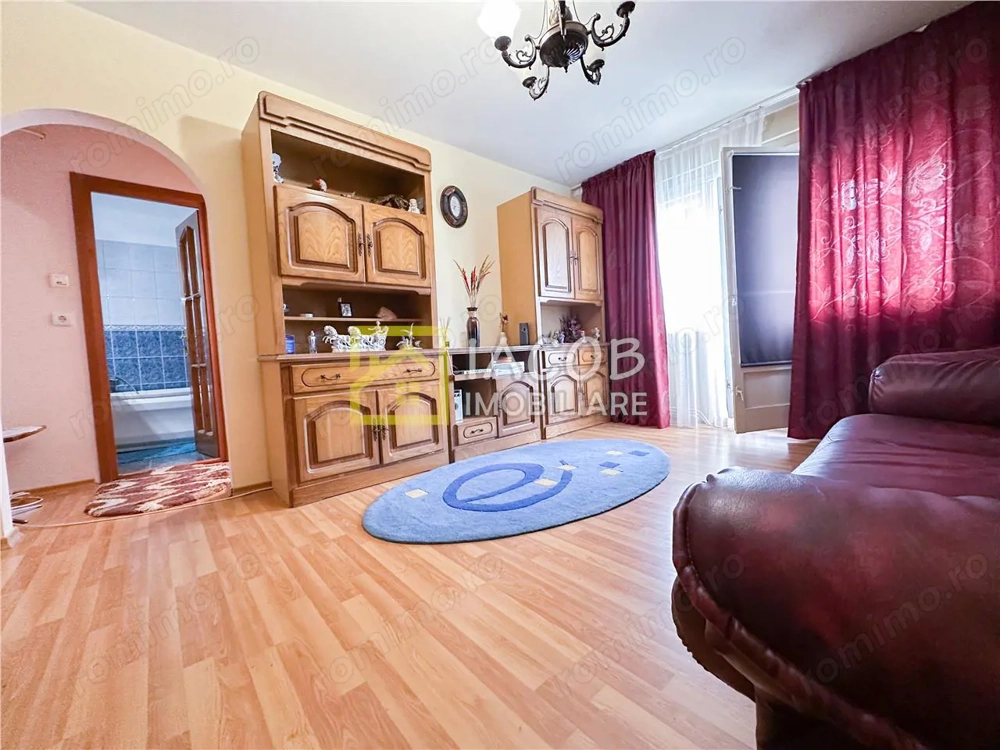 Apartament 2 camere semidecomandat, de vanzare — Aleea Visinului, Bacau