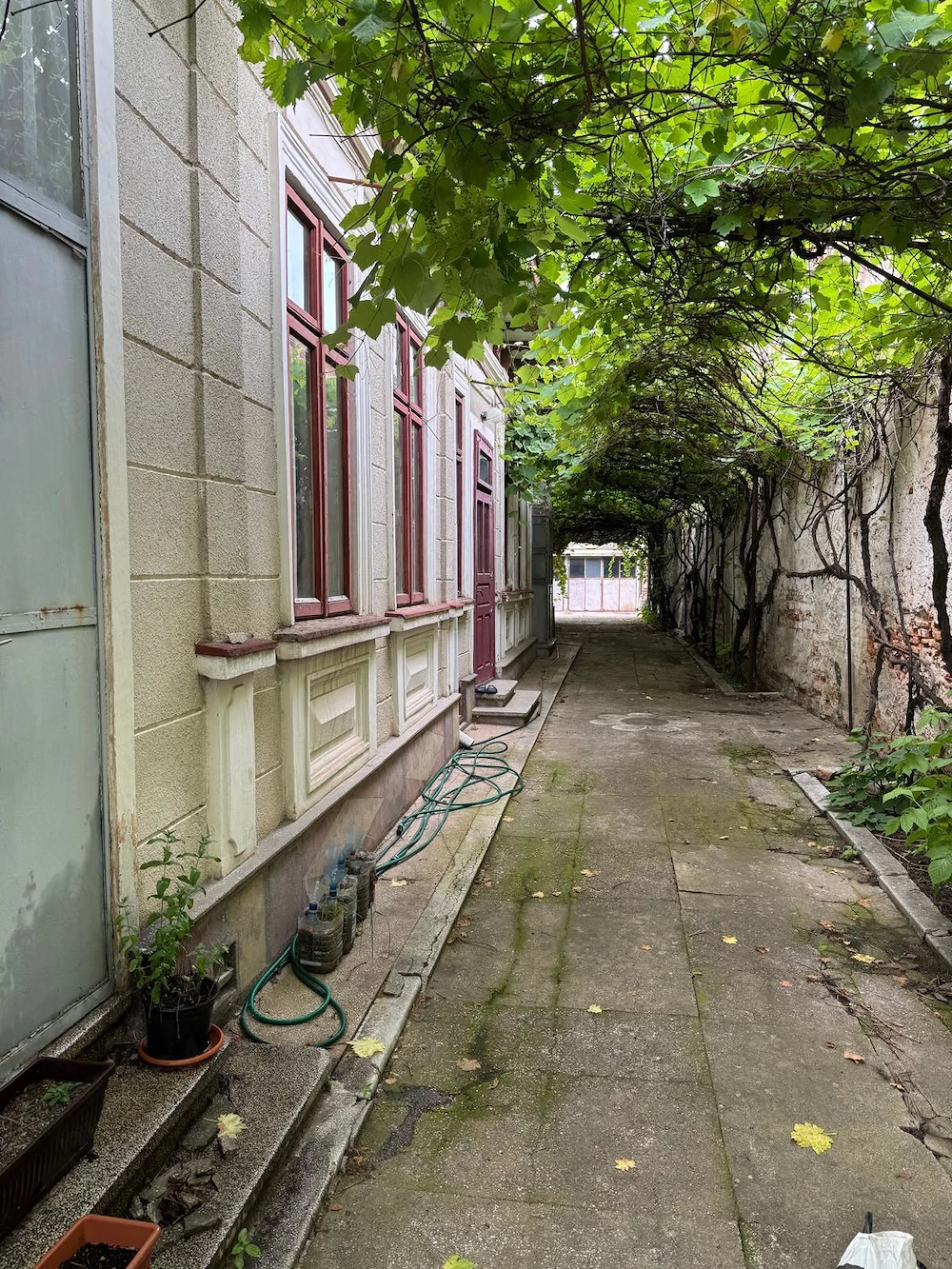 Casa + teren. Singur proprietar