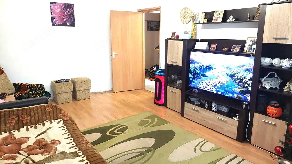 4 cam dec ETAJ 1 2 bai bloc izolat centrala proprie zona Lipovei
