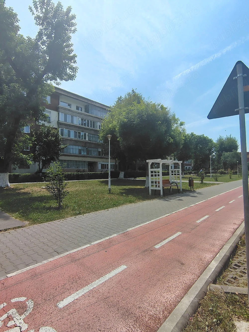 Proprietar   2 camere, B-dul Dacia, Micro 4, complet renovat, 44 m  + balcon 8 m      