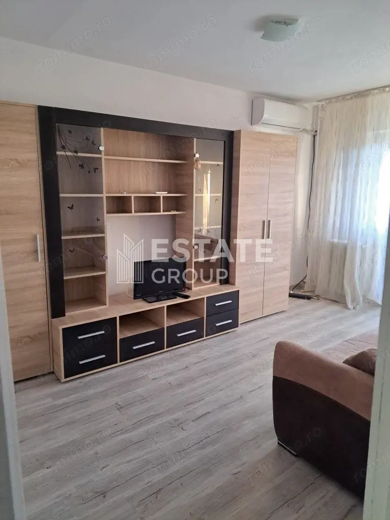 Apartament cu 2 camere si 2 balcoane decomandat, Zona Lipovei